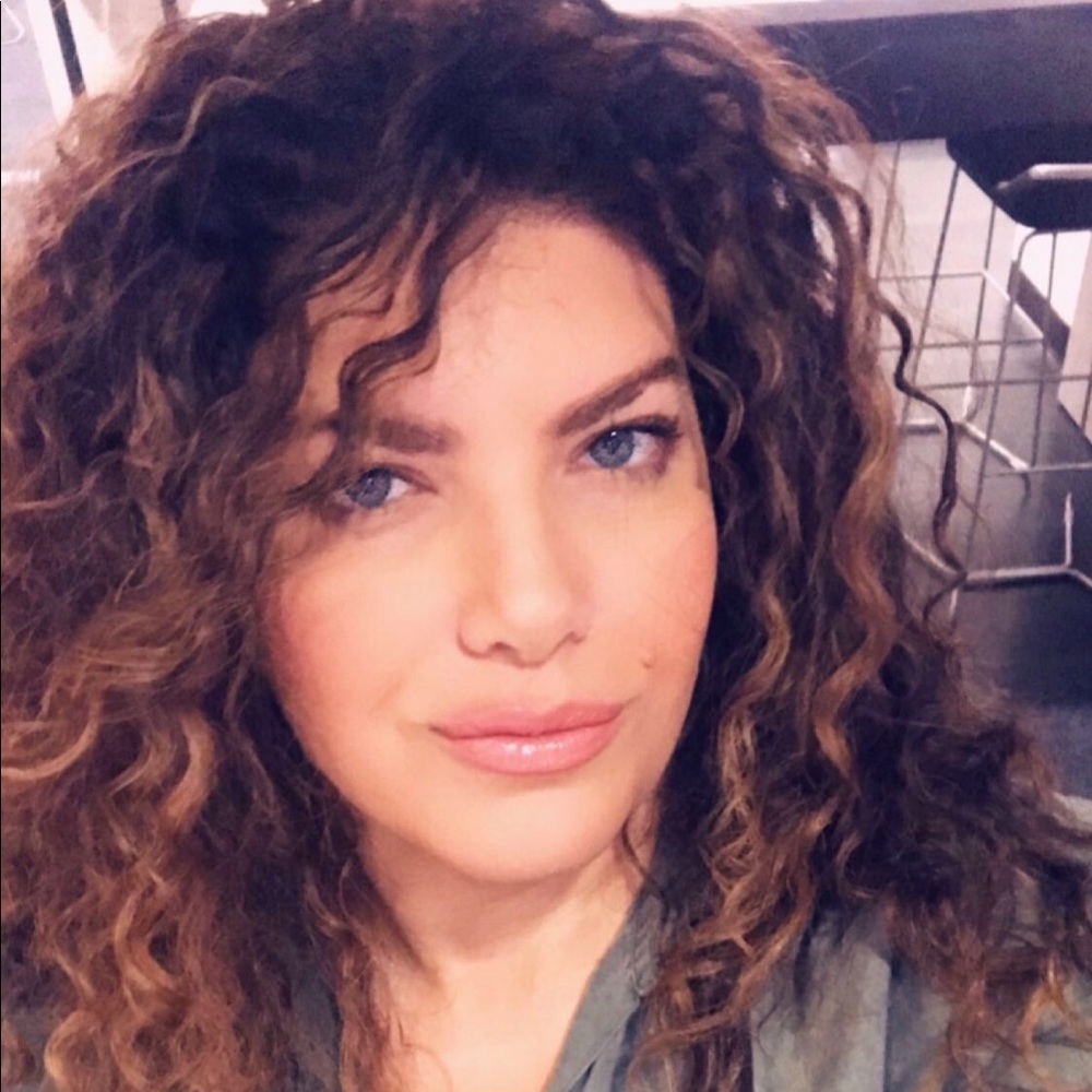 Meet your Posher, Nadia